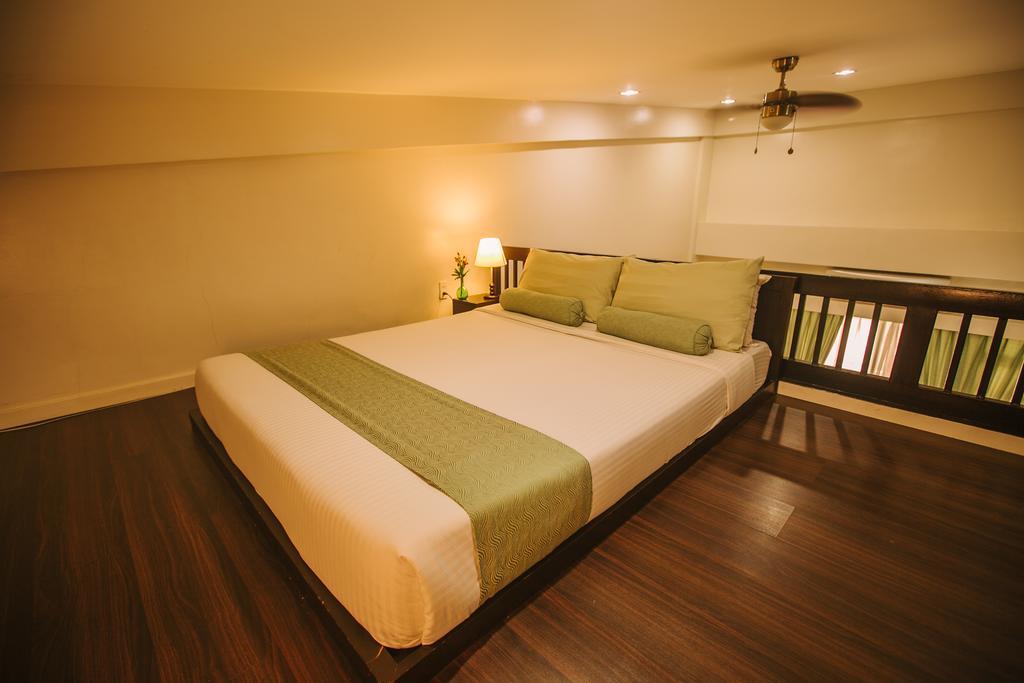 Subic Coco Hotel Olongapo Chambre photo
