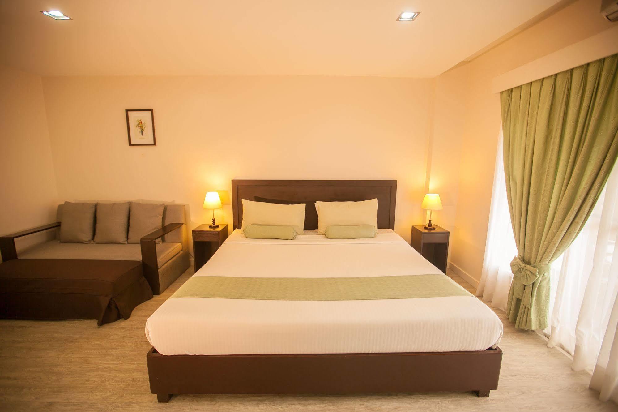 Subic Coco Hotel Olongapo Extérieur photo