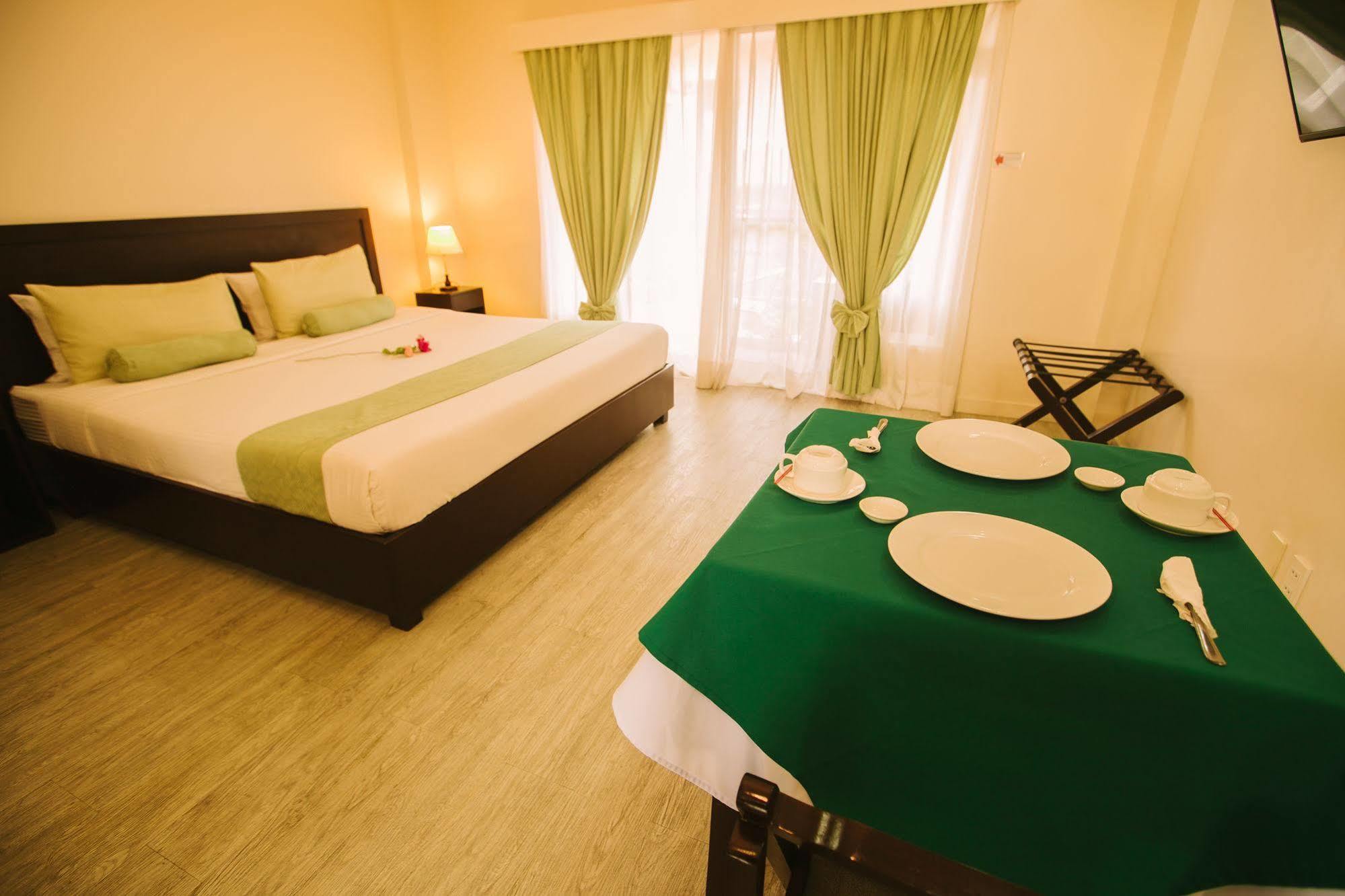 Subic Coco Hotel Olongapo Extérieur photo