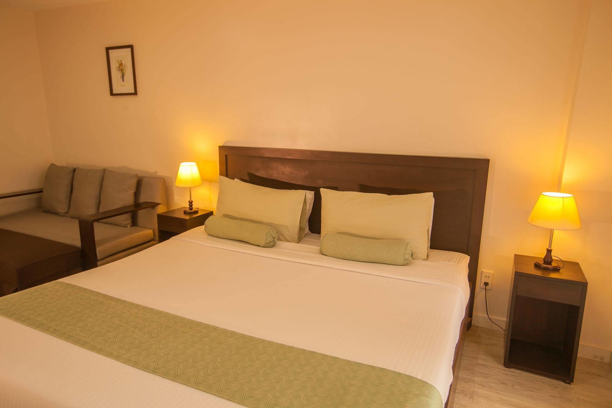 Subic Coco Hotel Olongapo Extérieur photo