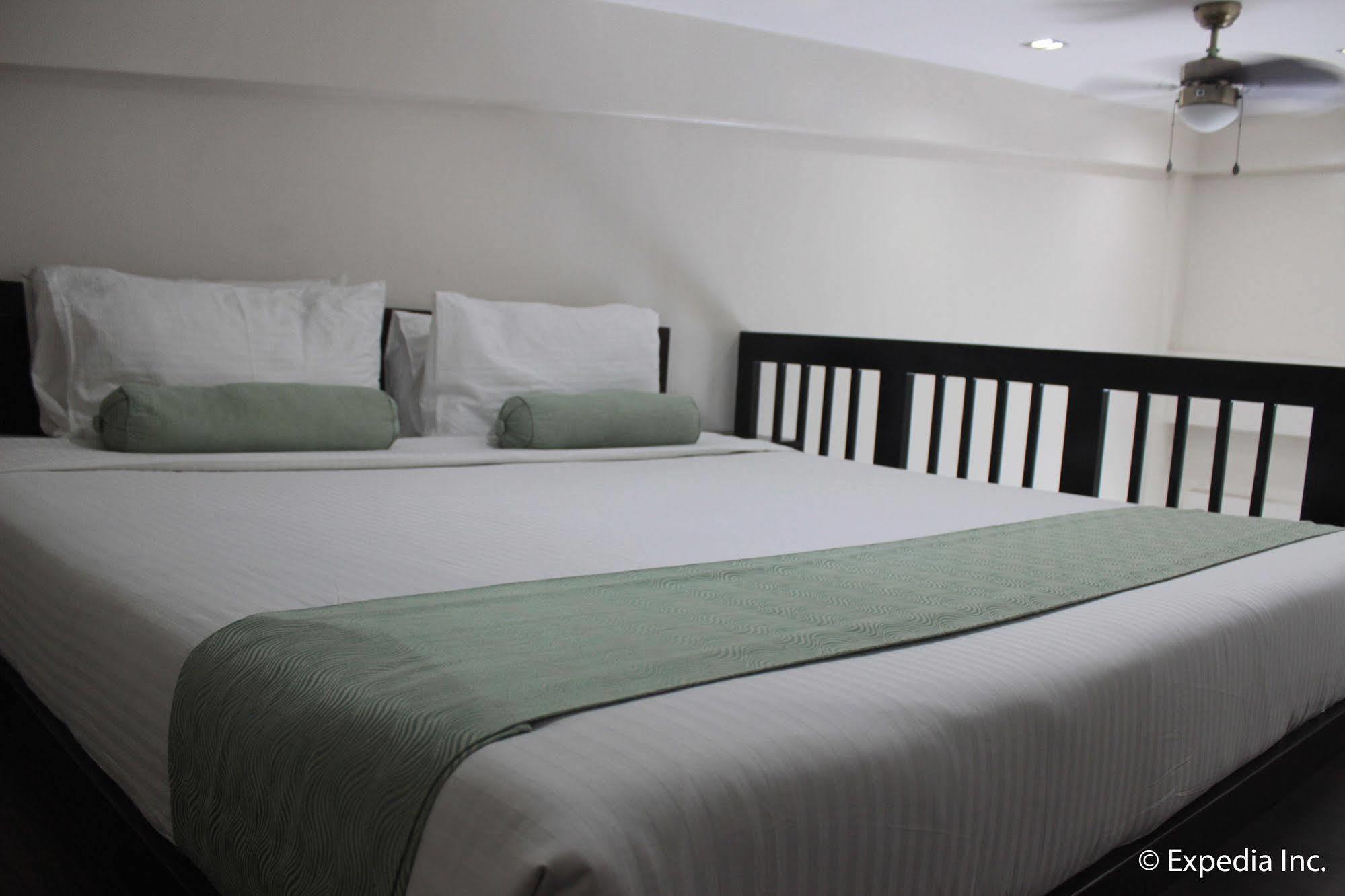 Subic Coco Hotel Olongapo Extérieur photo