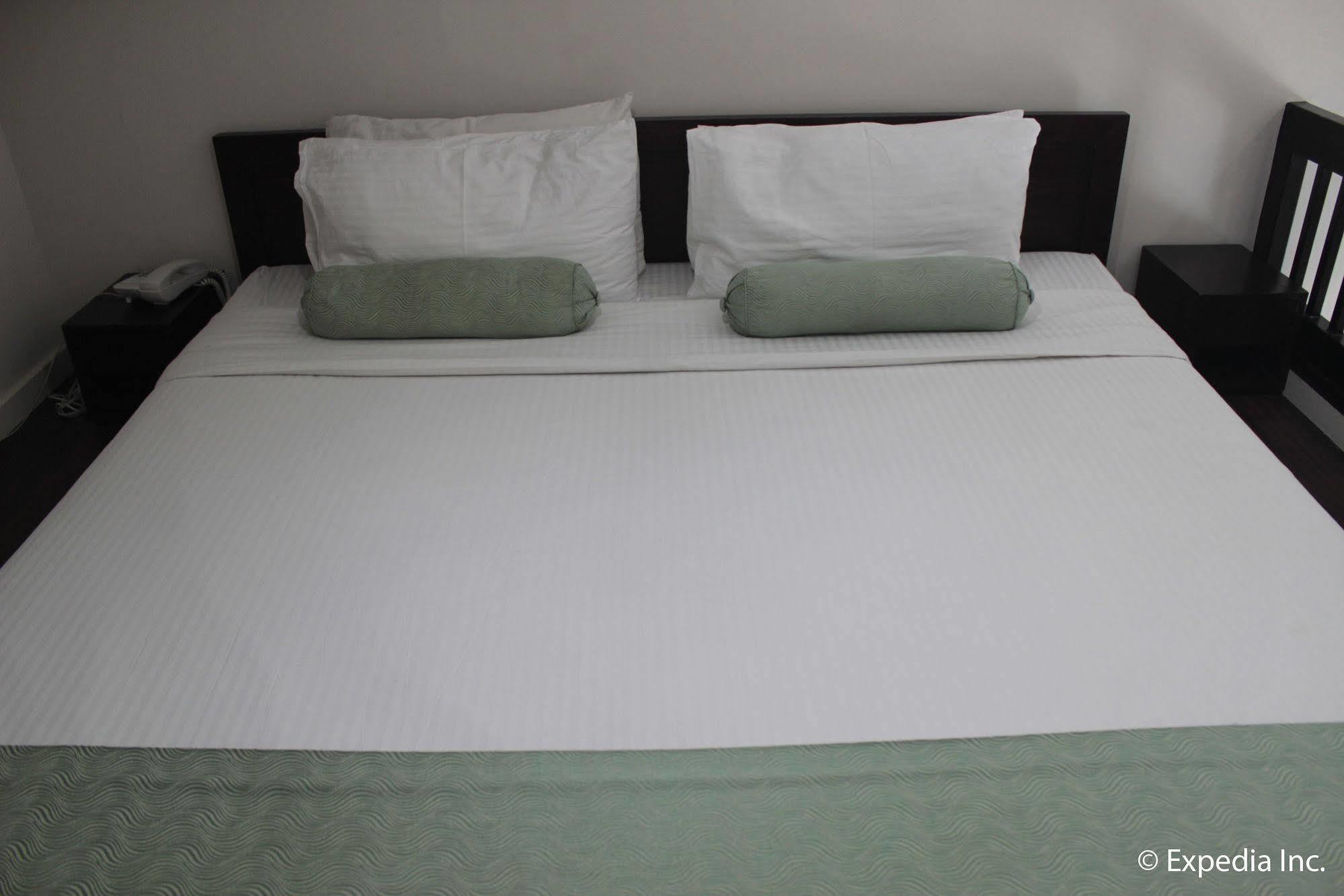 Subic Coco Hotel Olongapo Extérieur photo